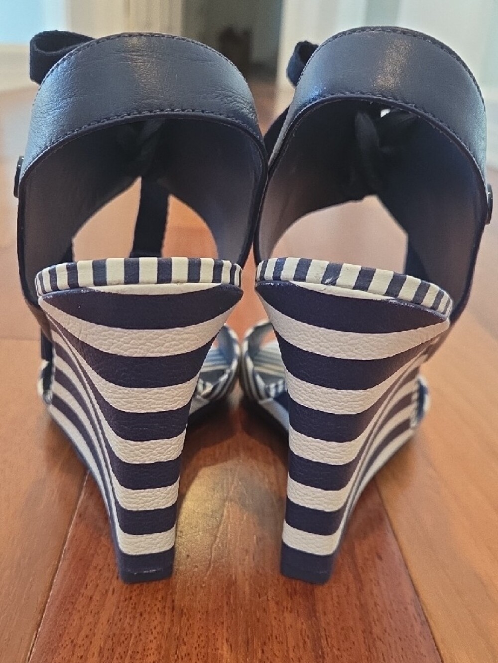 Tory Burch Maritime Wedges Size 8.5 Navy Striped Wedge Sandals NWOT - Picture 4 of 9